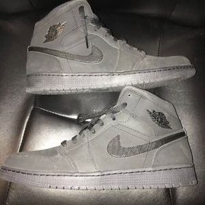 Air Jordan 1's MENS SIZE 12